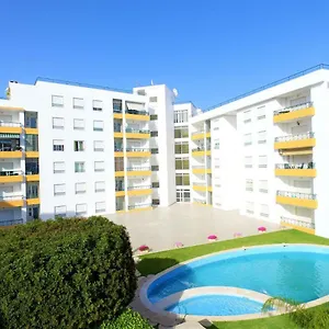 Apartamento Quiet Overlooking The Swimming Pool, Armação de Pêra